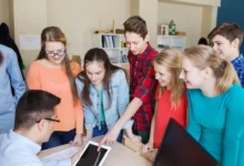 Bewährte Strategien, um die Aufmerksamkeit der Schüler im Unterricht zu halten » Kurse und Programme Bewährte Strategien, um die Aufmerksamkeit der Schüler im Unterricht aufrechtzuerhalten