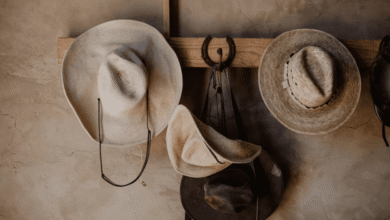 الميزات الأساسية التي يجب البحث عنها في القبعات الأسترالية هي المناطق النائية