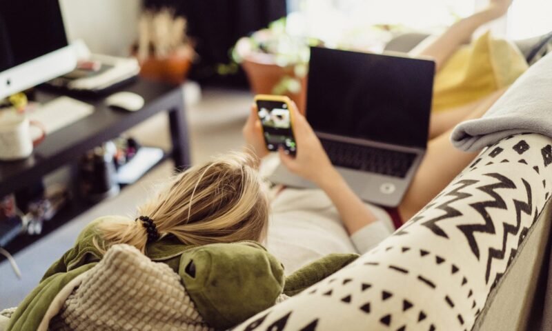 كيف يستثمر الأفراد ذوو الثروات العالية في أسواق الترفيه الرقمي