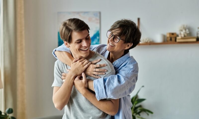 المخاطر المالية الخفية للحسابات المشتركة بين الوالدين والطفل