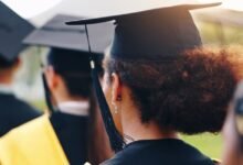 Le taux de réussite universitaire en six ans aux États-Unis reste à 611 000. » Modèles commerciaux en ligne Le taux de réussite universitaire en six ans aux États-Unis reste à 61%.