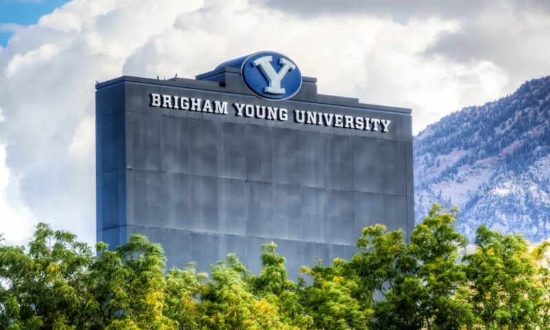 Nearly 60 colleges now allow 3-year bachelor's degrees